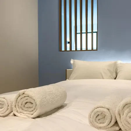 アパート Brantouna Urban Vibes By Proliving Hospitality テッサロニキ